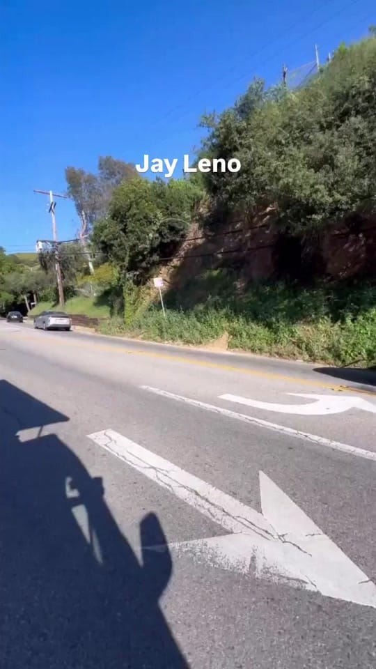 Post 1 by Hollywood Bus Tours on TikTok (video)