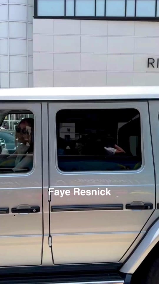Post 10 by Hollywood Bus Tours on TikTok (video)