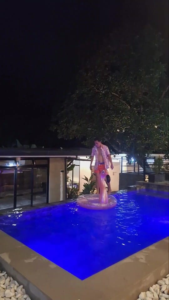 Post 9 by Kentot Travels on TikTok (video)