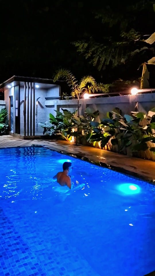 Post 1 by Kentot Travels on TikTok (video)