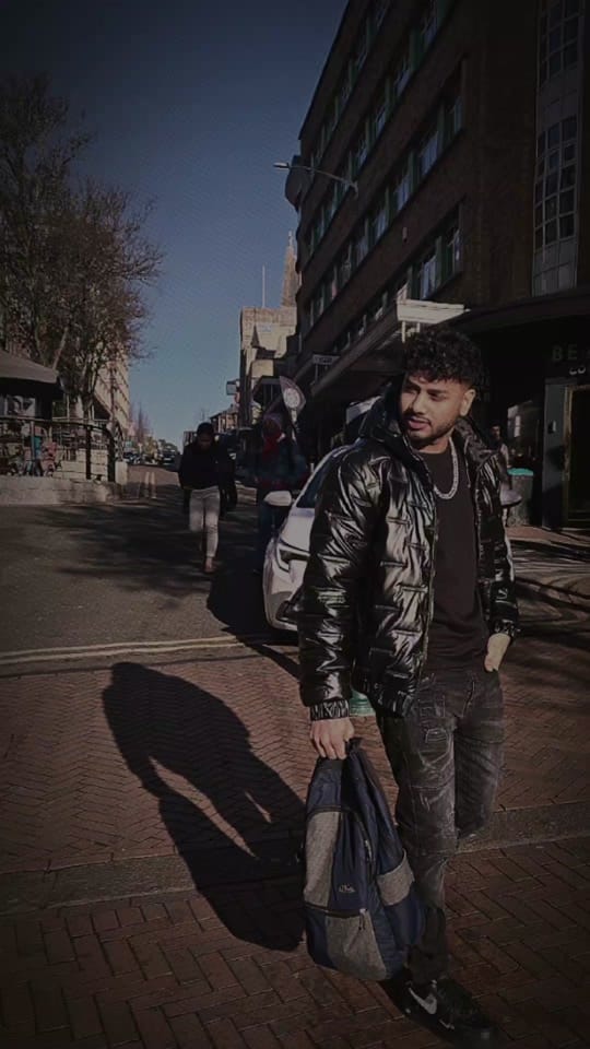 Post 7 by Abdinz🇧🇩🇬🇧 on TikTok (video)