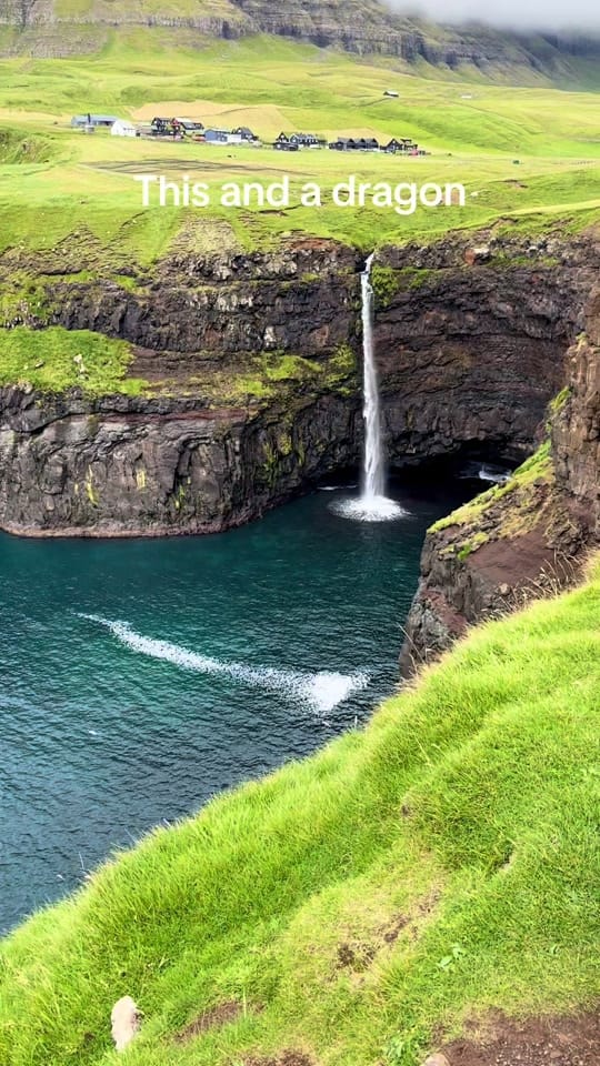 Post 2 by Edouard Paquet on TikTok (video)