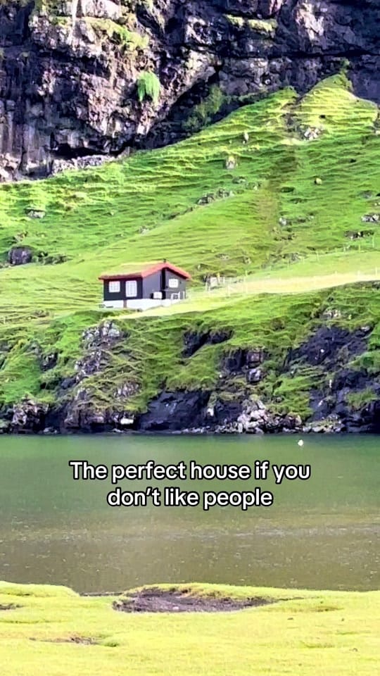 Post 7 by Edouard Paquet on TikTok (video)