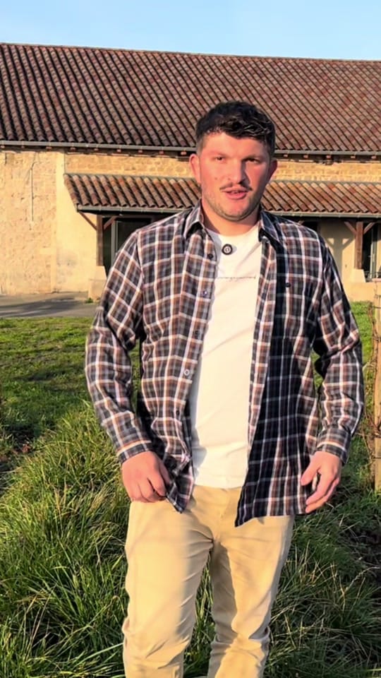 Post 3 by Aurel Beaujolais 🍇🍷 on TikTok (video)