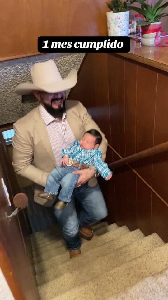 Post 8 by Adrian Rios Gonzalez on TikTok (video)