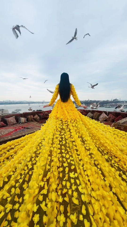Post 1 by Samin Chaudhary 🇬🇧 on TikTok (video)