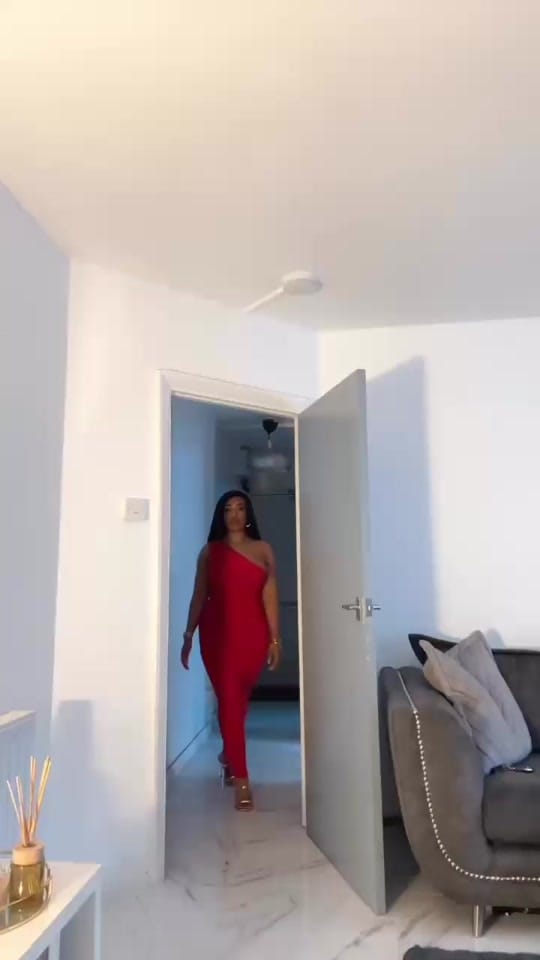 Post 1 by Elle Sappelle Christelle on TikTok (video)