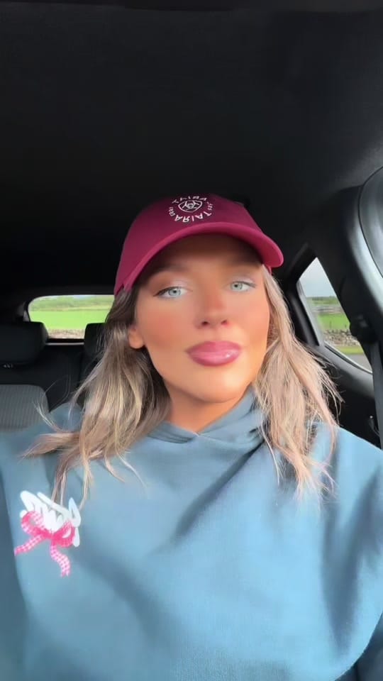 Post 6 by Holly Mac 🍒 on TikTok (video)