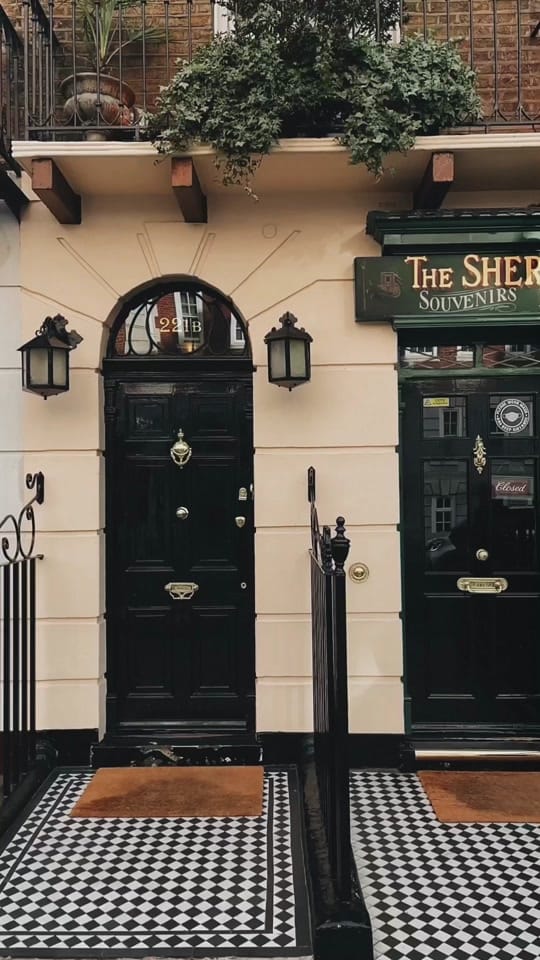 Post 8 by London | Travel | Lifestyle on TikTok (video)