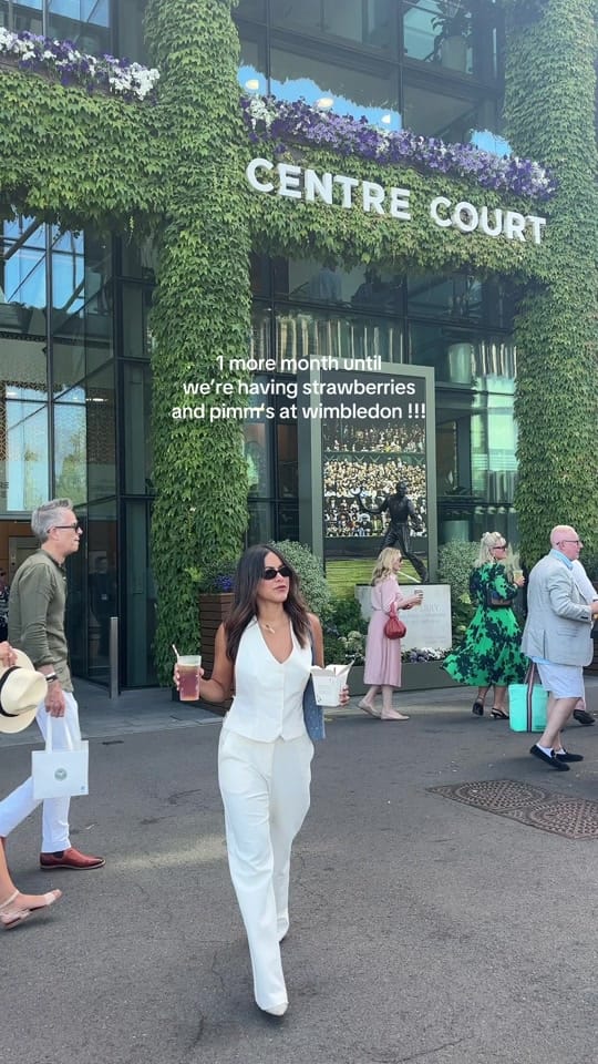 Post 5 by Ana Martinez on TikTok (video)
