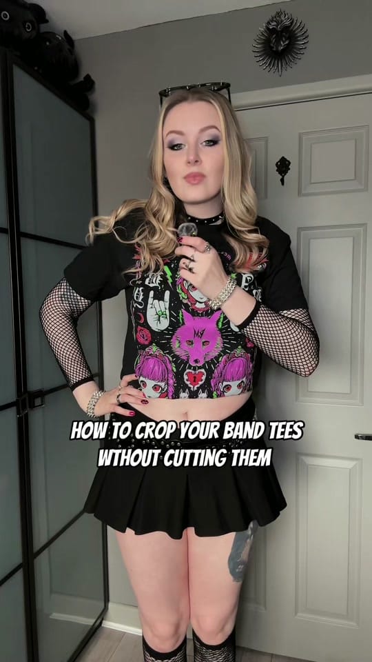 Post 5 by 𝔪𝔬𝔩𝔩𝔦𝔢 🦇 on TikTok (video)