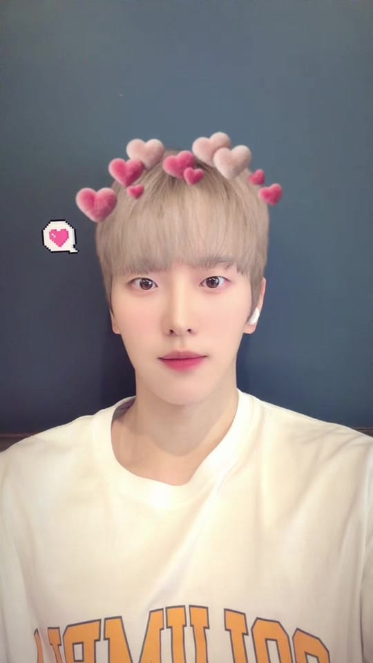 Post 1 by 이런던 London Lee on TikTok (video)
