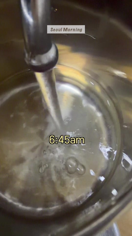 Post 8 by 이런던 London Lee on TikTok (video)