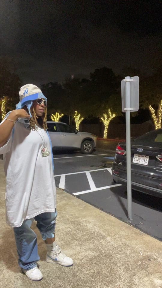 Post 8 by Golddeloxx on TikTok (video)