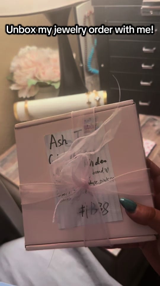 Post 1 by 💖 Taylor Ashton 💖 on TikTok (video)
