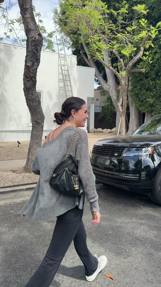 Post 4 by Mara Mirkin on TikTok (video)