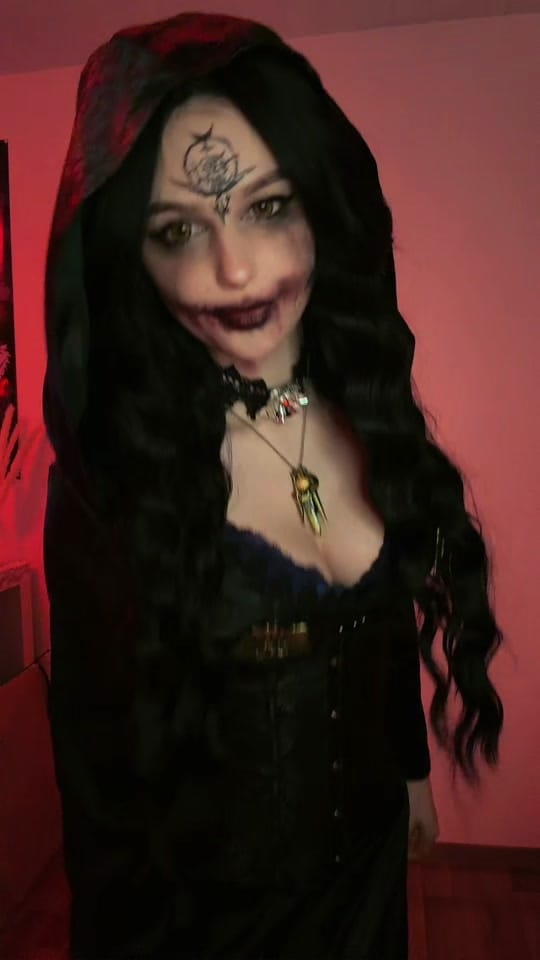 Post 4 by sariUsagii on TikTok (video)