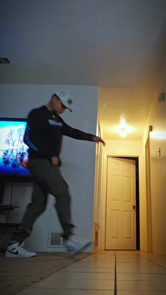 Post 7 by Ray Hdz on TikTok (video)
