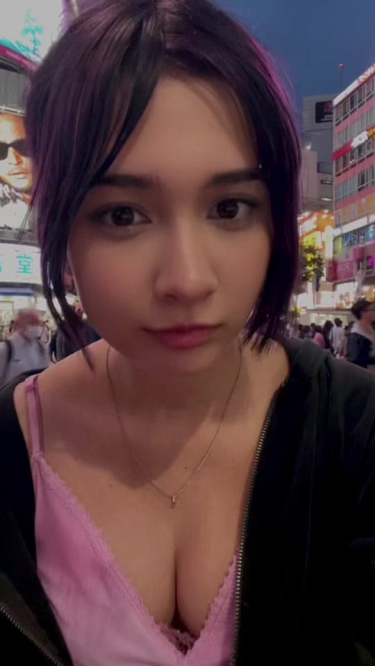 Post 4 by Chelsea / ឆែលស៊ី 🇰🇭 on TikTok (video)