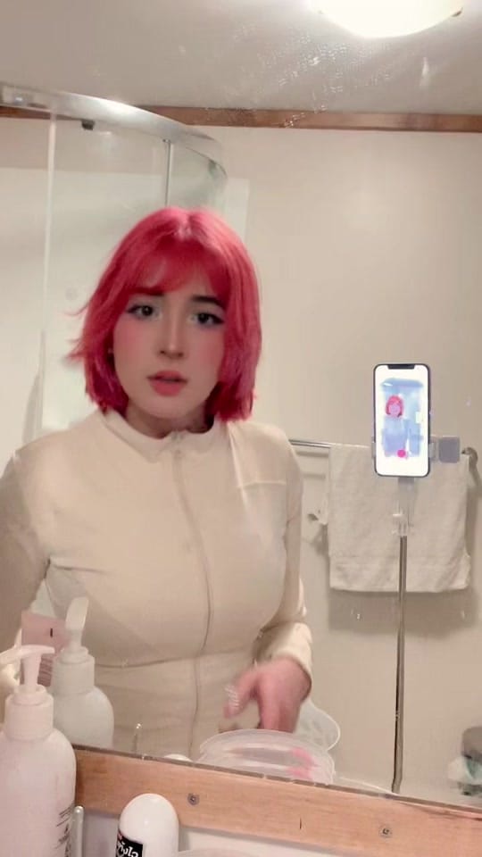 Post 10 by Chelsea / ឆែលស៊ី 🇰🇭 on TikTok (video)