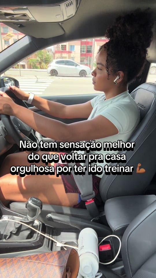 Post 2 by Thalyta Sousa on TikTok (video)