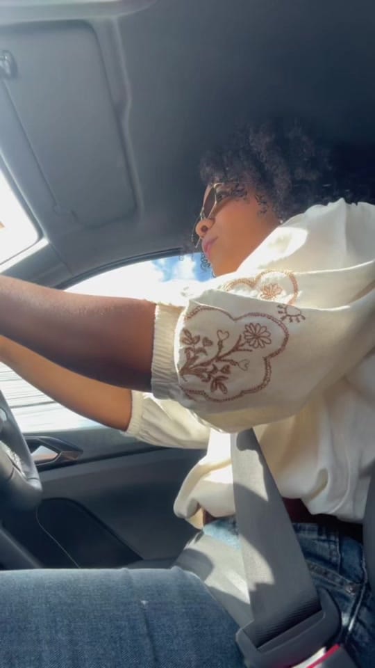 Post 3 by Thalyta Sousa on TikTok (video)