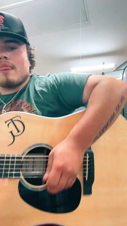 Post 3 by Thomas Guest on TikTok (video)