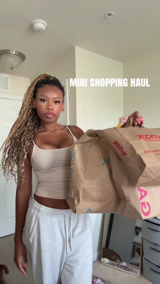 Post 1 by 𝐂 𝐇 𝐄 𝐋 𝐒 𝐄 𝐀 on TikTok (video)