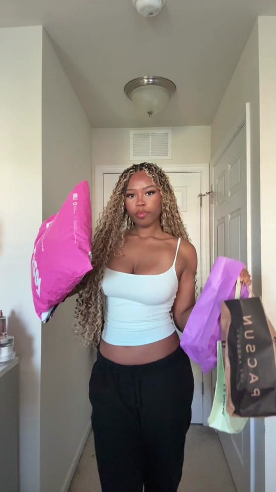 Post 7 by 𝐂 𝐇 𝐄 𝐋 𝐒 𝐄 𝐀 on TikTok (video)