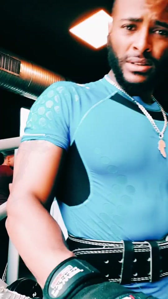Post 3 by Gura Gura on TikTok (video)