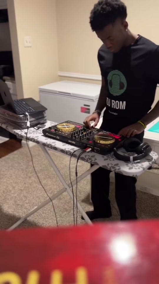 Post 7 by Sexyyy Rom😍🤩 on TikTok (video)