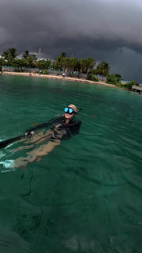 Post 1 by Thatssoolaurenunderwater on TikTok (video)