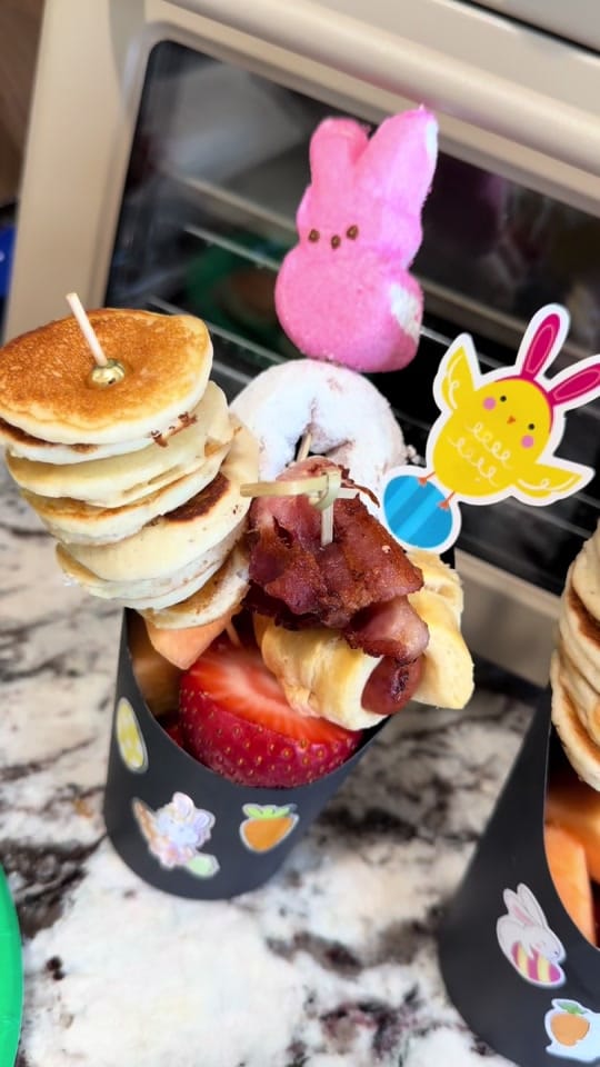 Post 5 by cydneelouwho 📚 ☕️ 🦢 on TikTok (video)