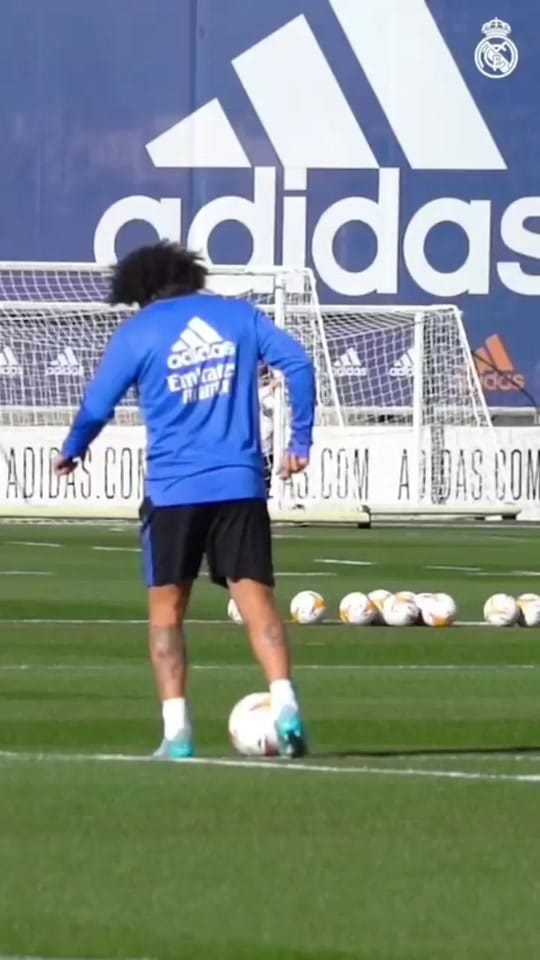 Post 6 by ⚽️😎 on TikTok (video)