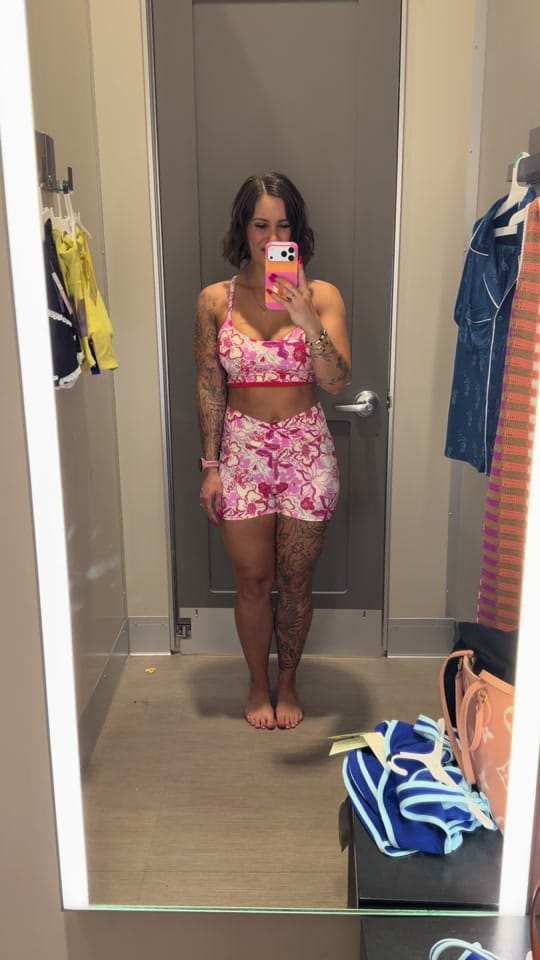 Post 2 by doesitcomeinpinkblog on TikTok (video)