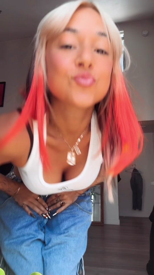 Post 7 by Shanie Blais on TikTok (video)