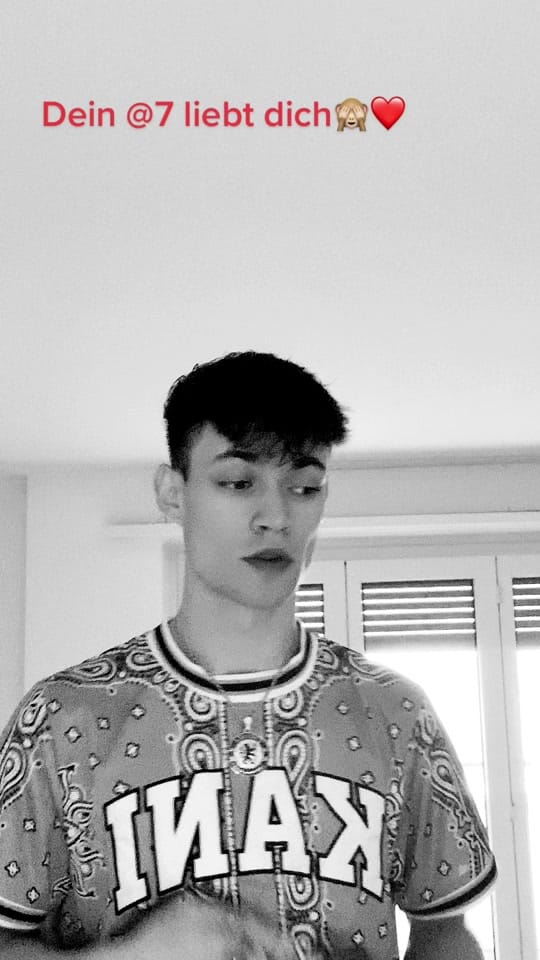 Post 1 by Nxking09 on TikTok (video)