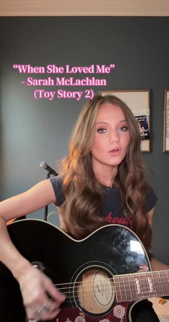 Post 2 by sofie_snr_ on TikTok (video)
