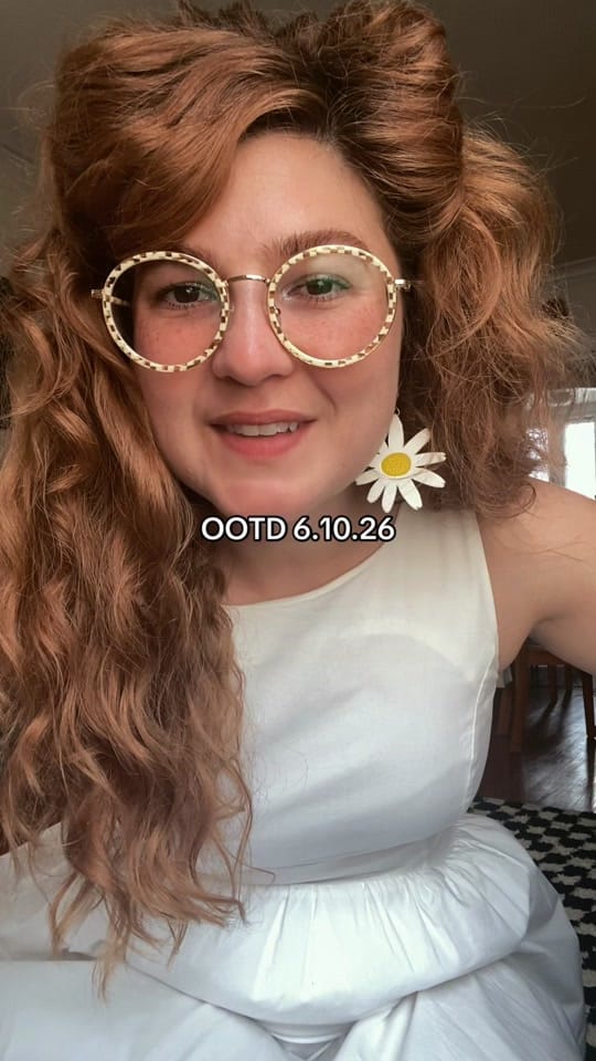 Post 7 by Stephanie N - style&sewing on TikTok (video)