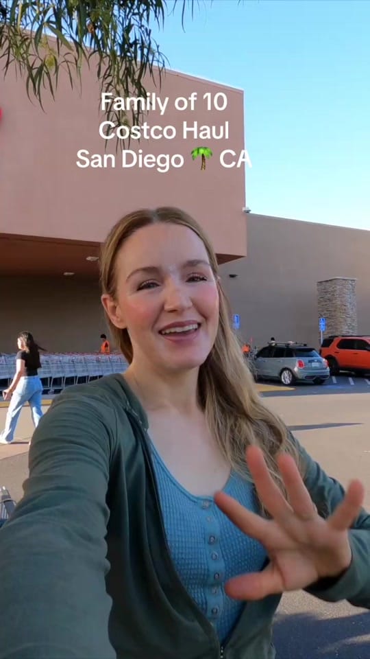 Post 6 by Amber de la Motte on TikTok (video)