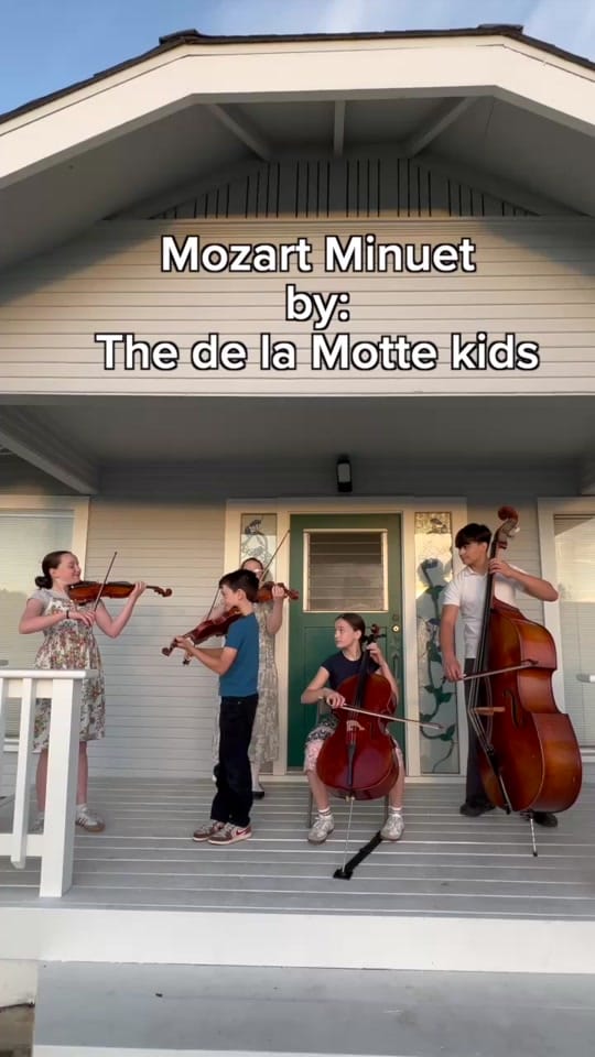 Post 4 by Amber de la Motte on TikTok (video)