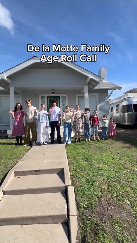 Post 7 by Amber de la Motte on TikTok (video)