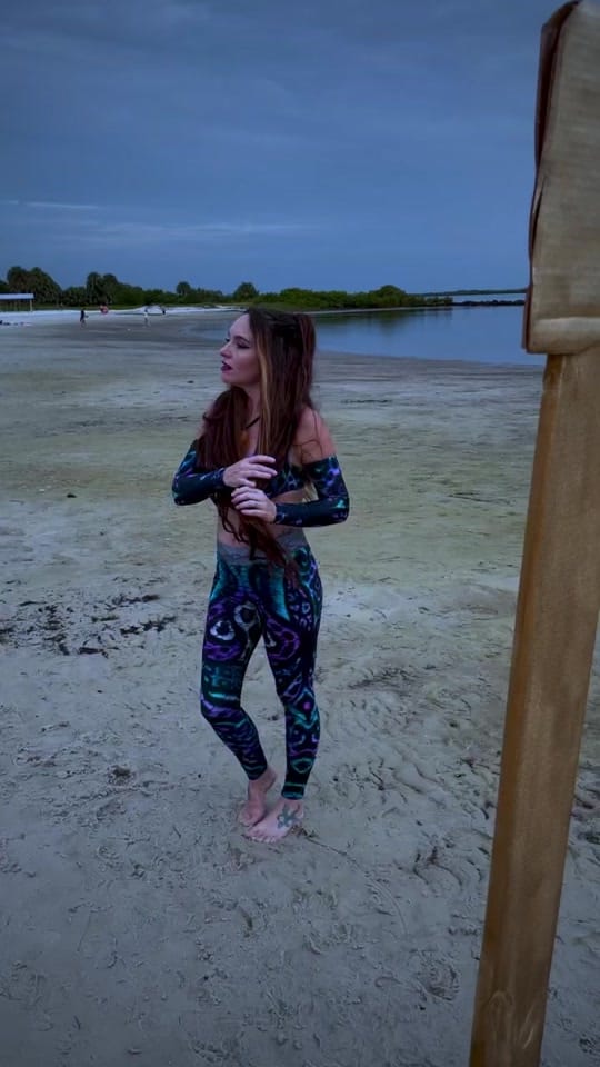 Post 4 by shellseaflmermaid on TikTok (video)