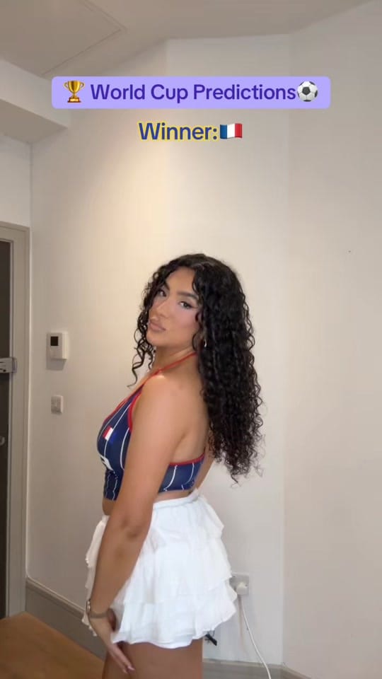 Post 3 by Yegii on TikTok (video)