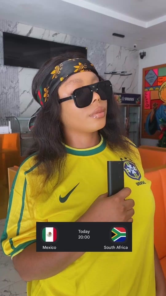Post 4 by oliviafootballhq on TikTok (video)