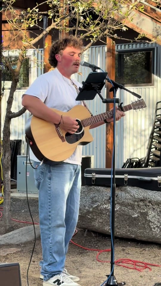 Post 1 by Arie VanDenBerg on TikTok (video)