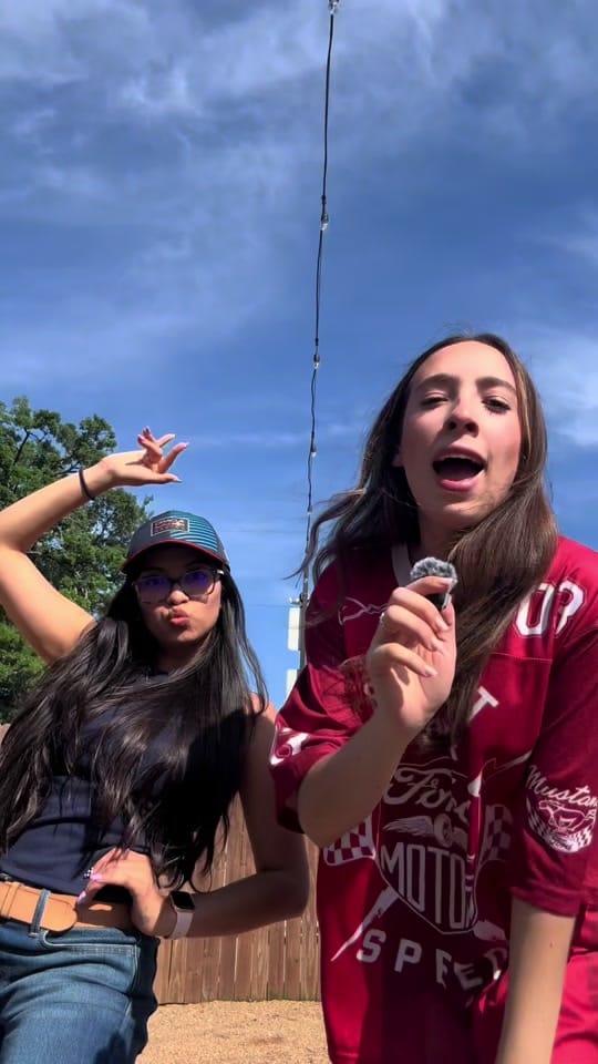 Post 4 by Glo on TikTok (video)