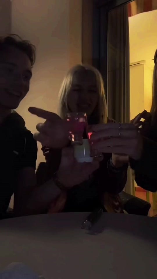 Post 2 by Vanessa Doll on TikTok (video)