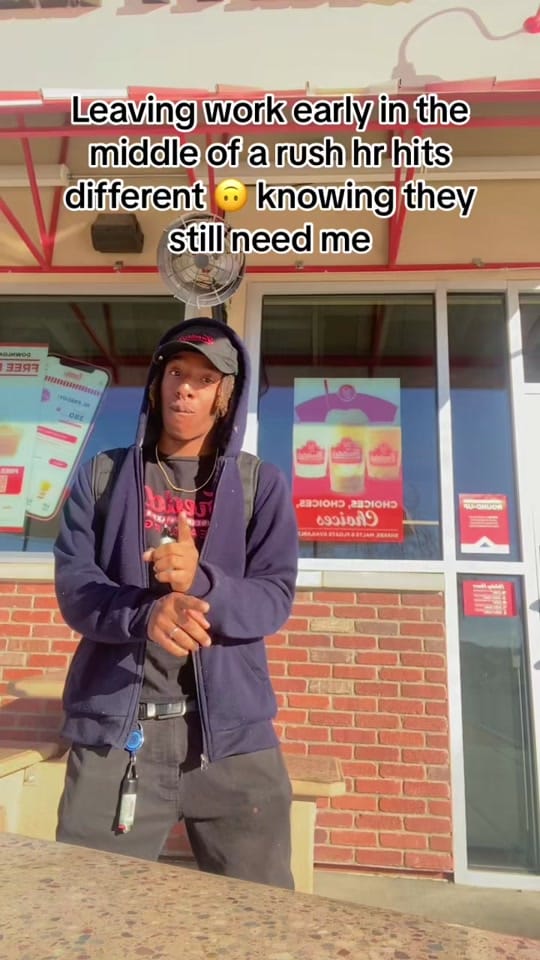 Post 1 by Officialwvyv ⚡️ on TikTok (video)