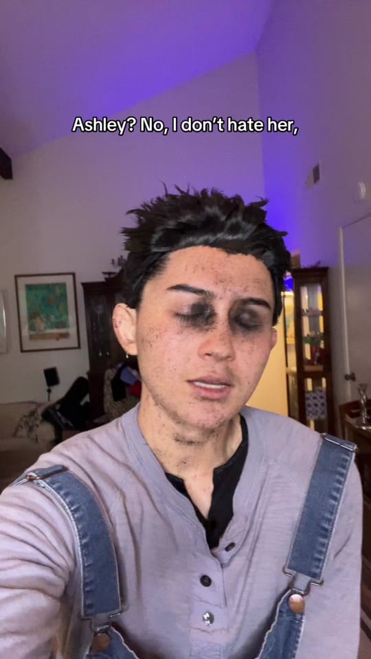 Post 7 by Momome03 on TikTok (video)